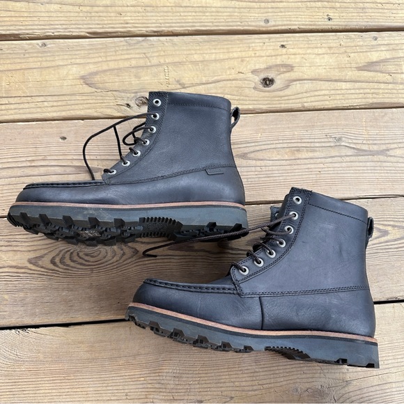 NWOT || Roots Combat Boots - Picture 9 of 9